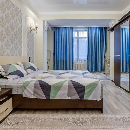 2-Ком Квартира Leilighet Bisjkek Eksteriør bilde